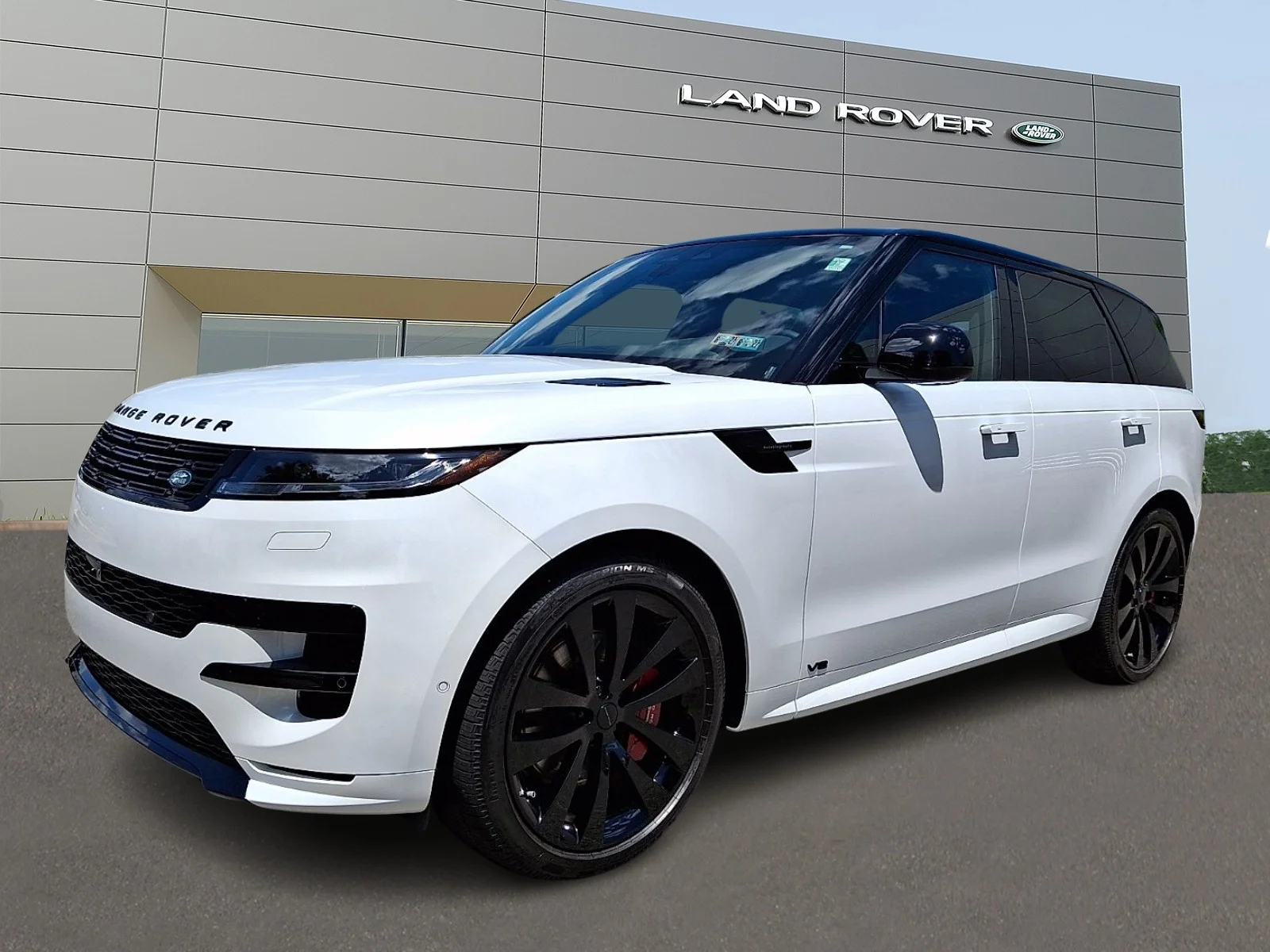 New 2026 Ostuni Pearl White Land Rover P530 Autobiography image 1
