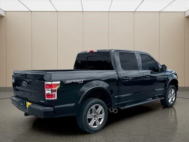 Used 2018 Black Ford XLT image 3