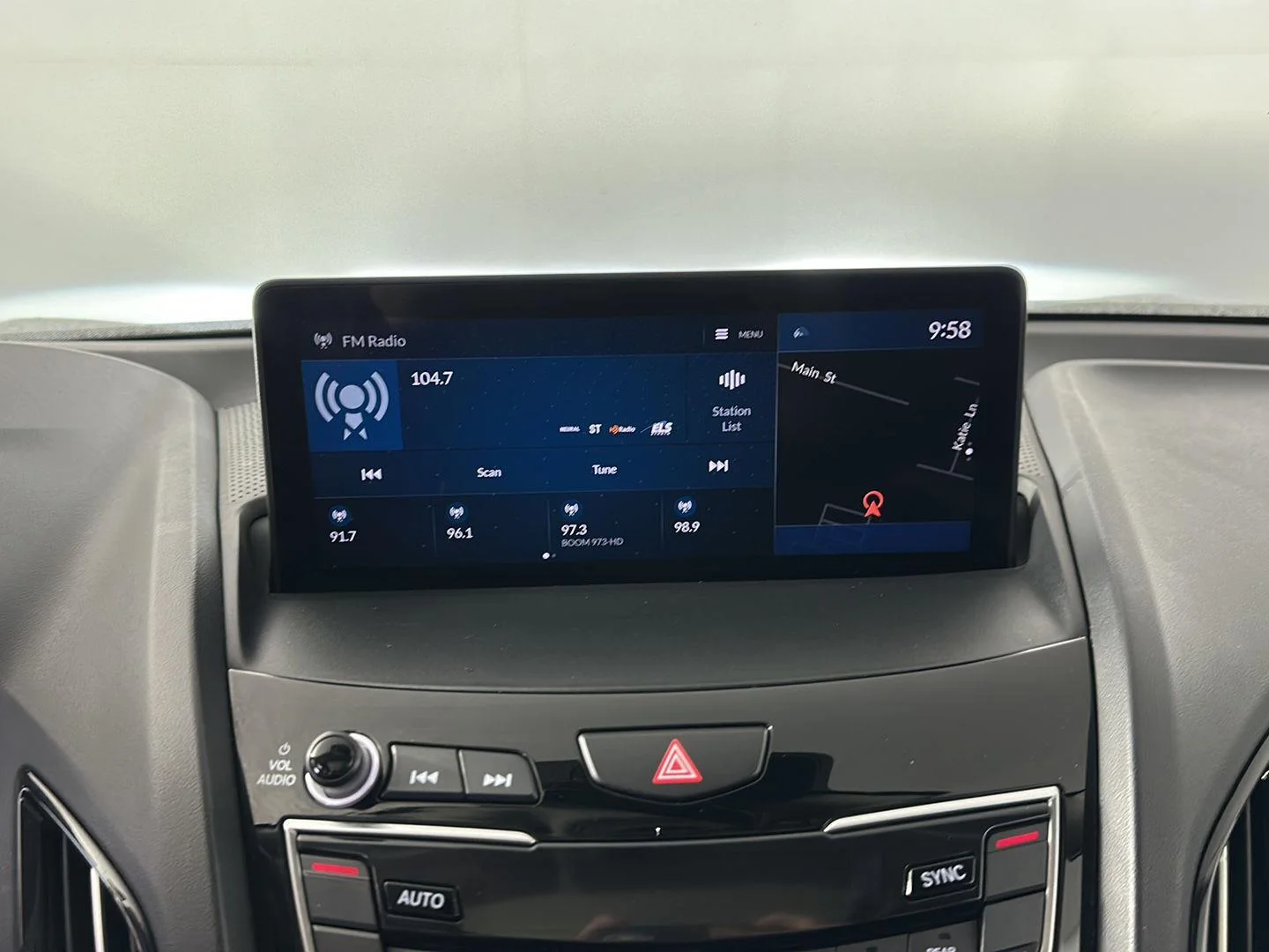 Used 2019 Majestic Black Pearl Acura SH-AWD w/Tech image 16