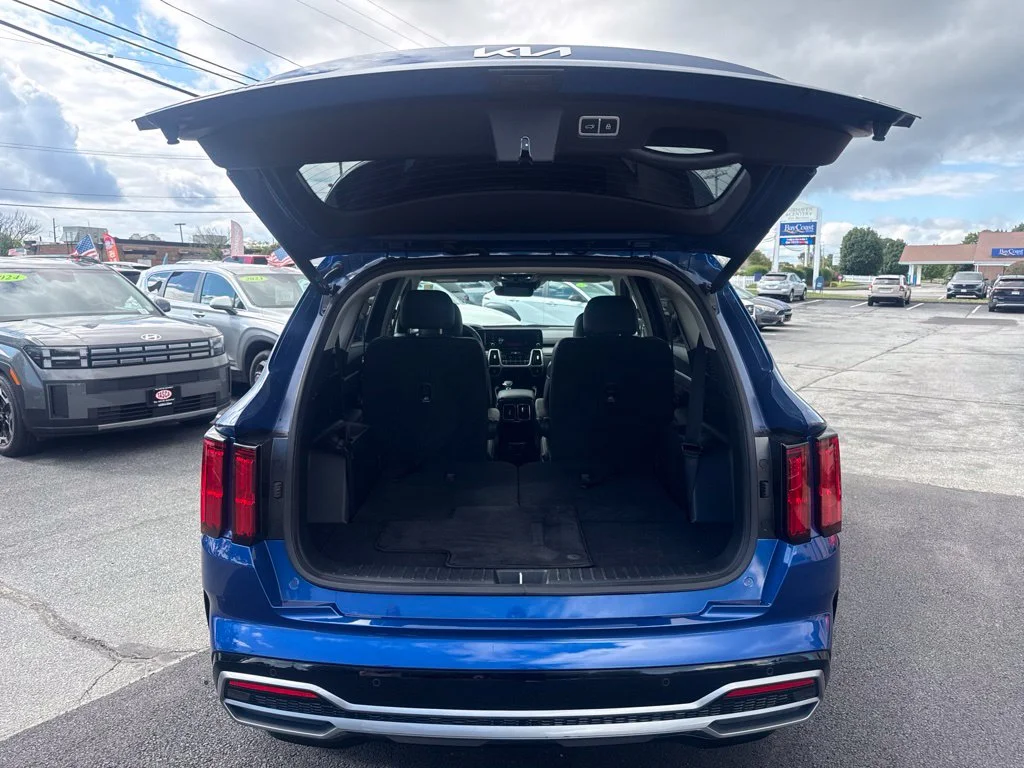 Used 2023 Blue Kia SX image 13