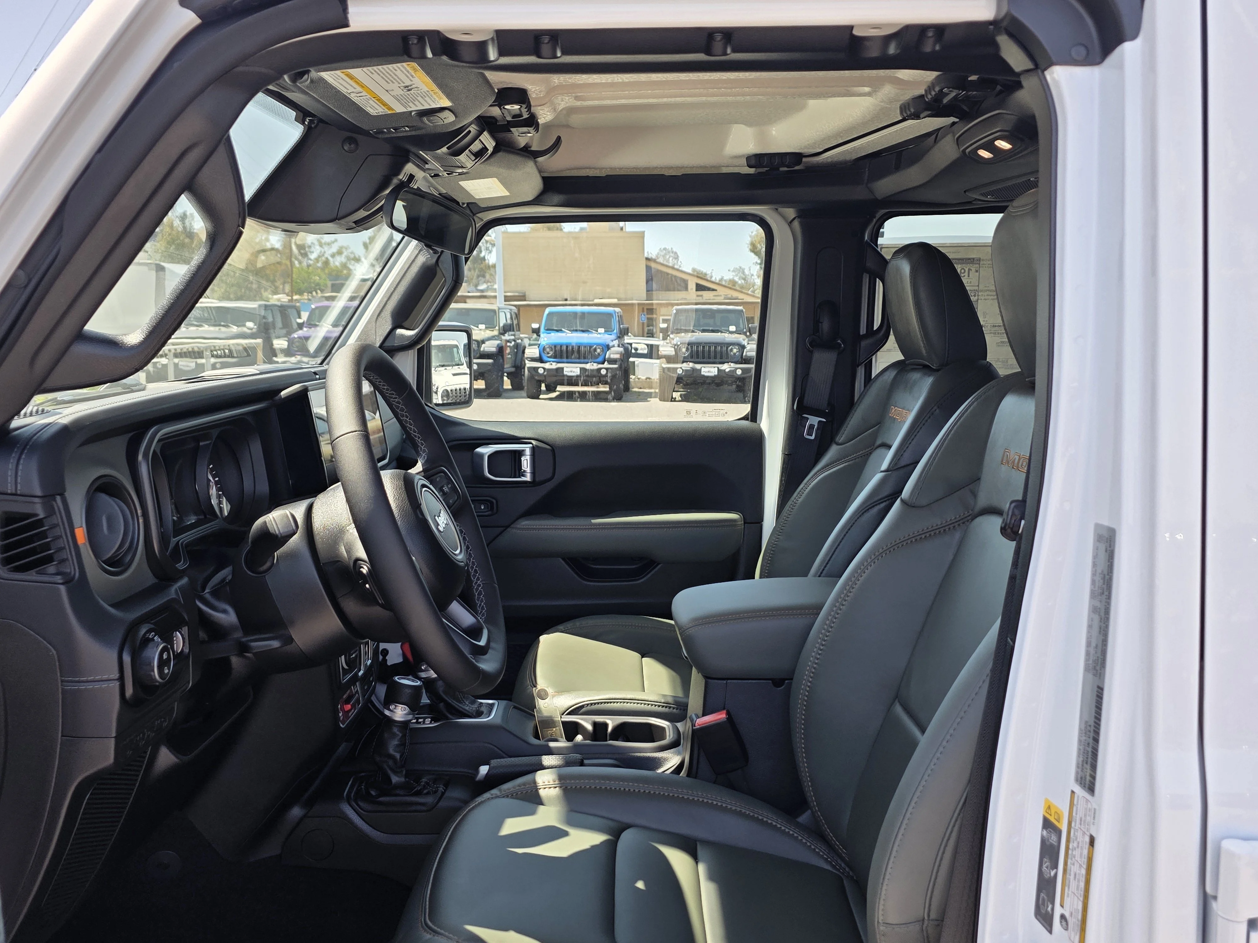 New 2026 Bright White Clearcoat Jeep Mojave image 10