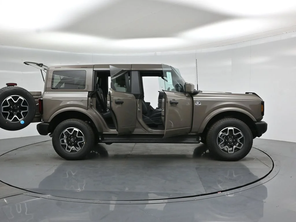New 2026 Gray Ford Outer Banks image 4