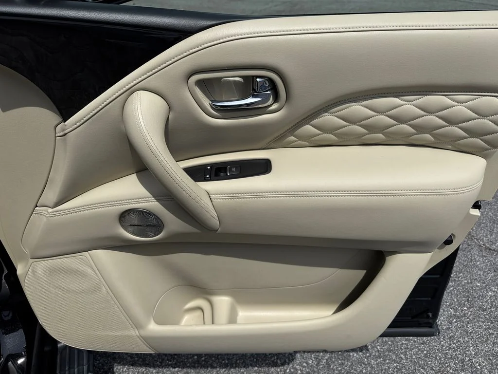 Used 2021 Black INFINITI Sensory image 15