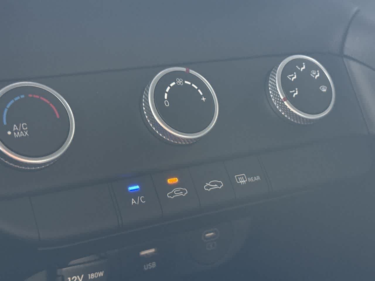 2025 Hyundai Elantra SE - Photo 20