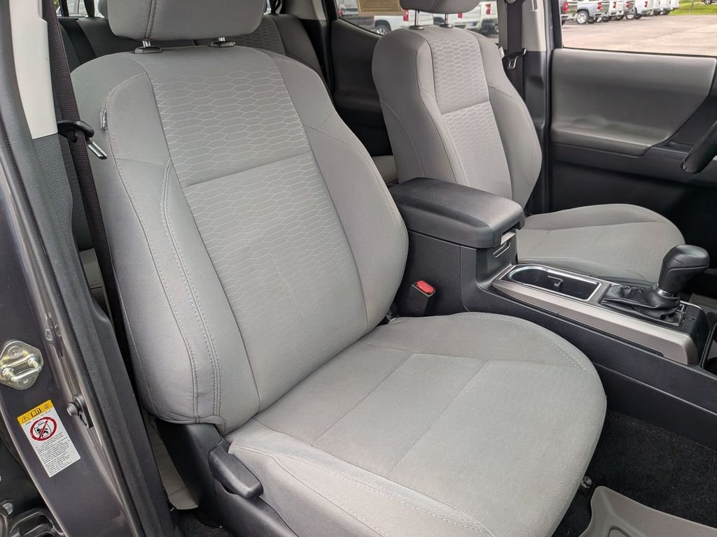 Used 2018 Gray Toyota SR5 image 31