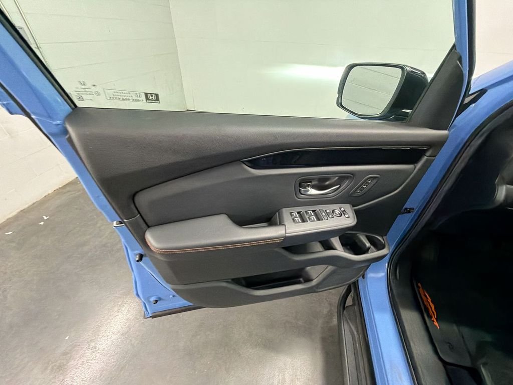 Used 2025 Diffused Sky Pearl Honda TrailSport image 22