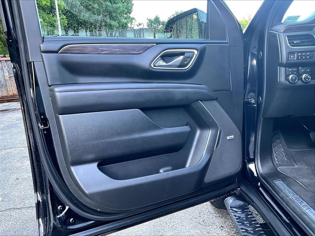 Used 2024 Black Chevrolet Z71 image 9