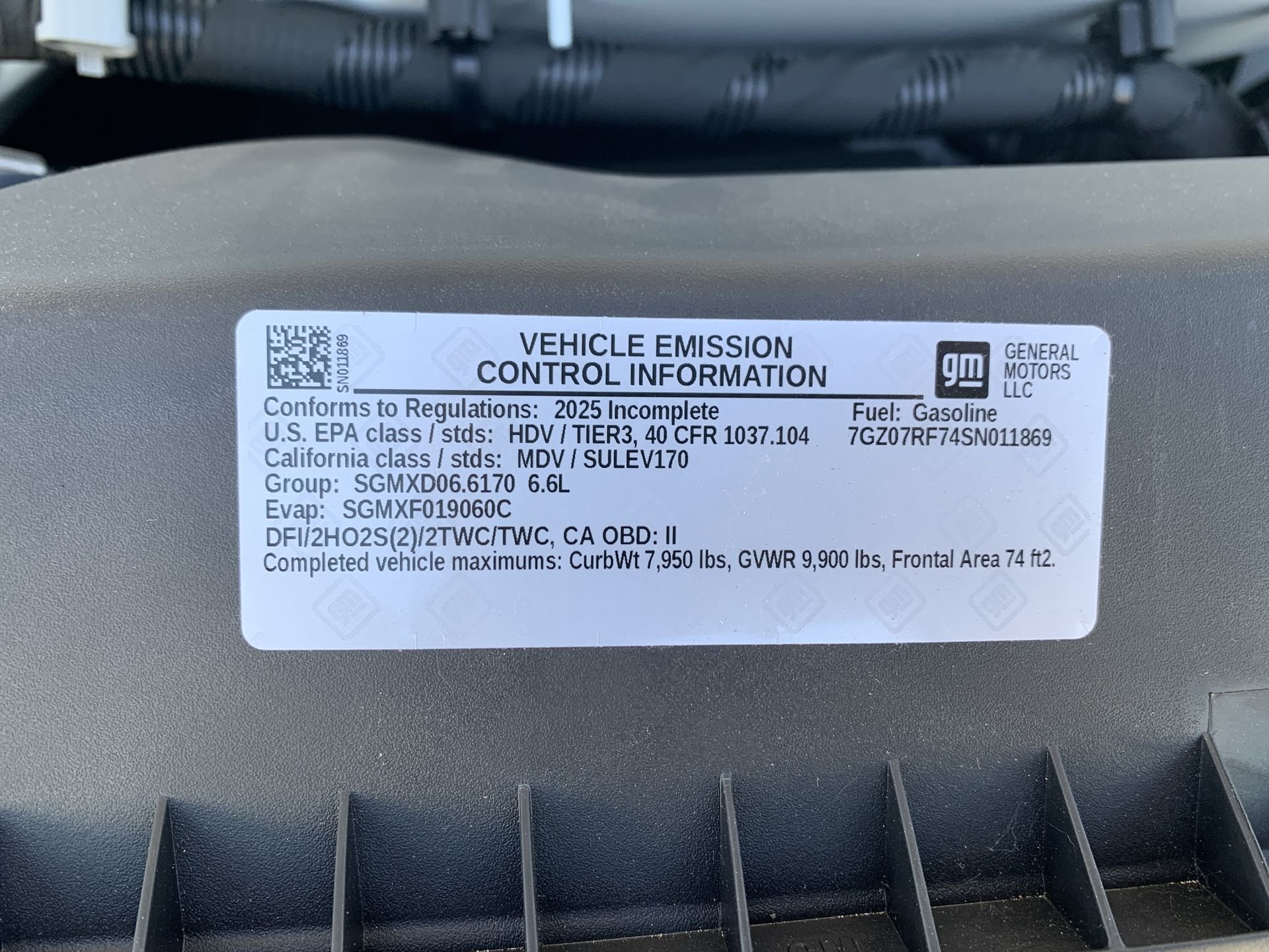 New 2025 Summit White GMC 1WT image 31