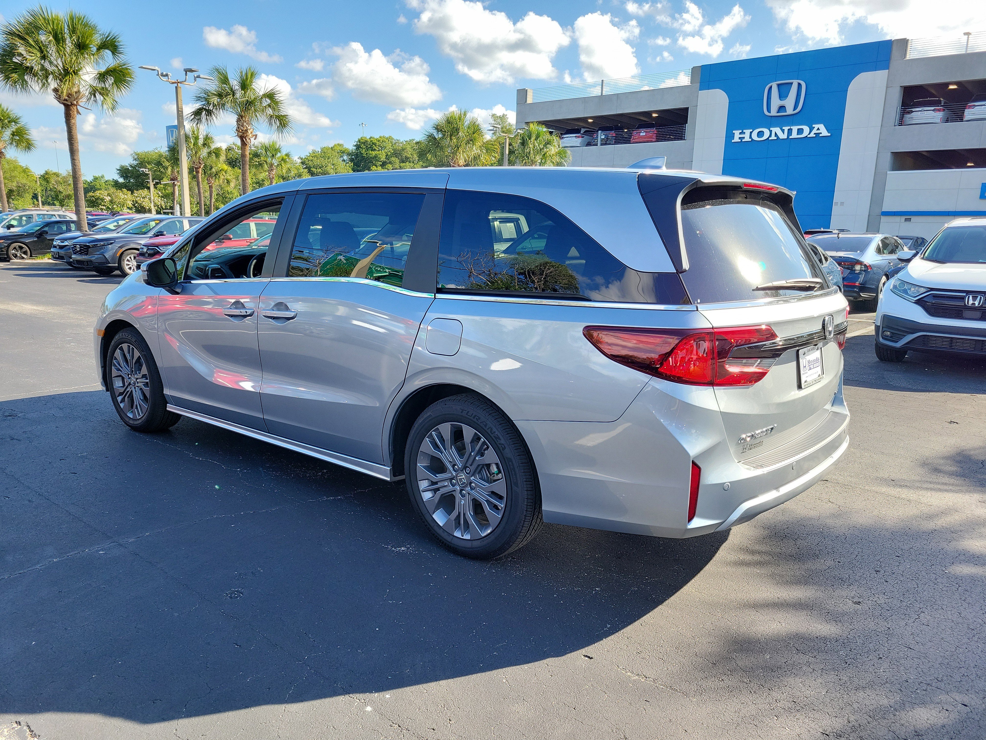 2026 Honda Odyssey Touring - Photo 45