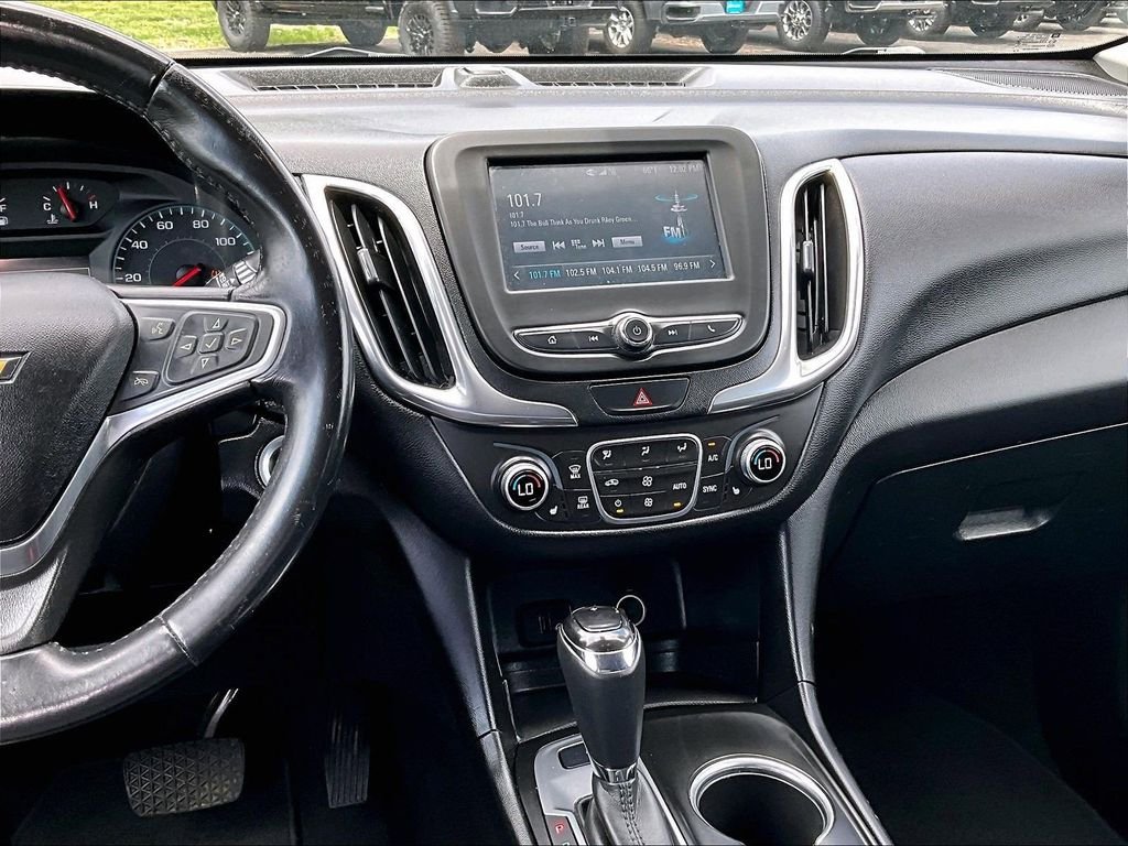 Used 2018 Red Chevrolet LT image 17