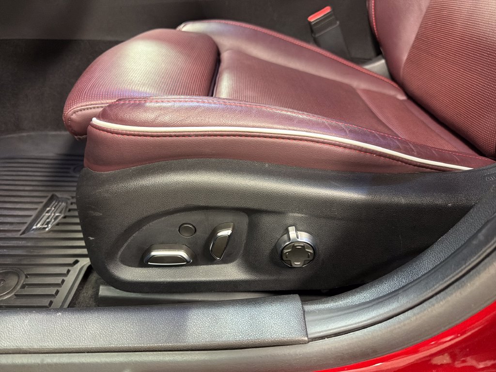Used 2021 Red Cadillac Sport image 21