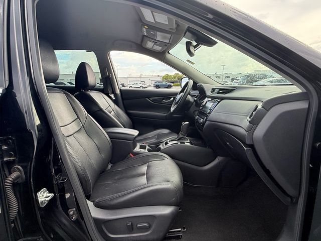 Used 2020 Black Nissan SL image 17