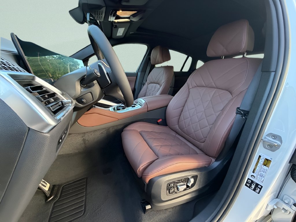 New 2027 White BMW xDrive40i image 12
