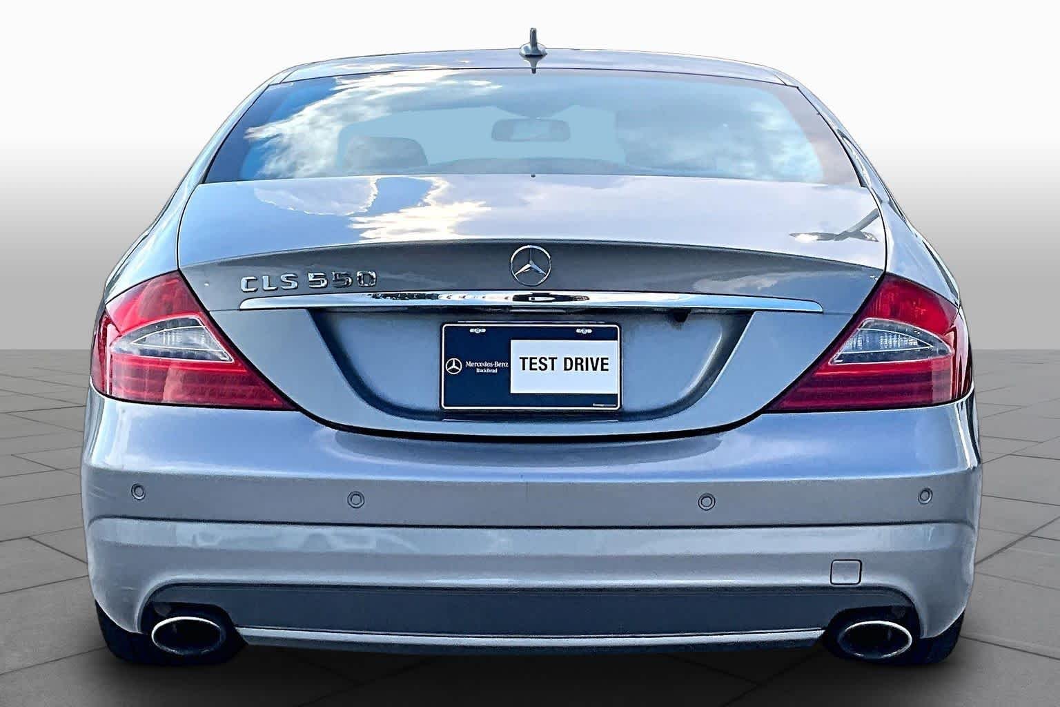 Used 2011 Flint Grey Metallic Mercedes-Benz CLS 550 image 4