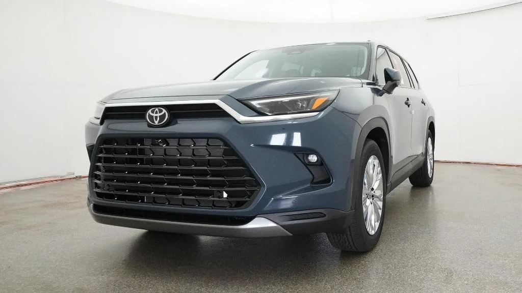 New 2026 Storm Cloud Toyota Platinum image 22