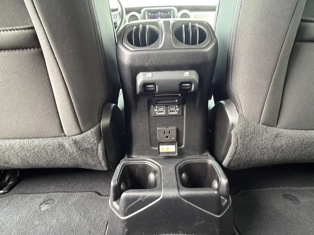 Used 2021 Black Jeep Unlimited Sahara image 30