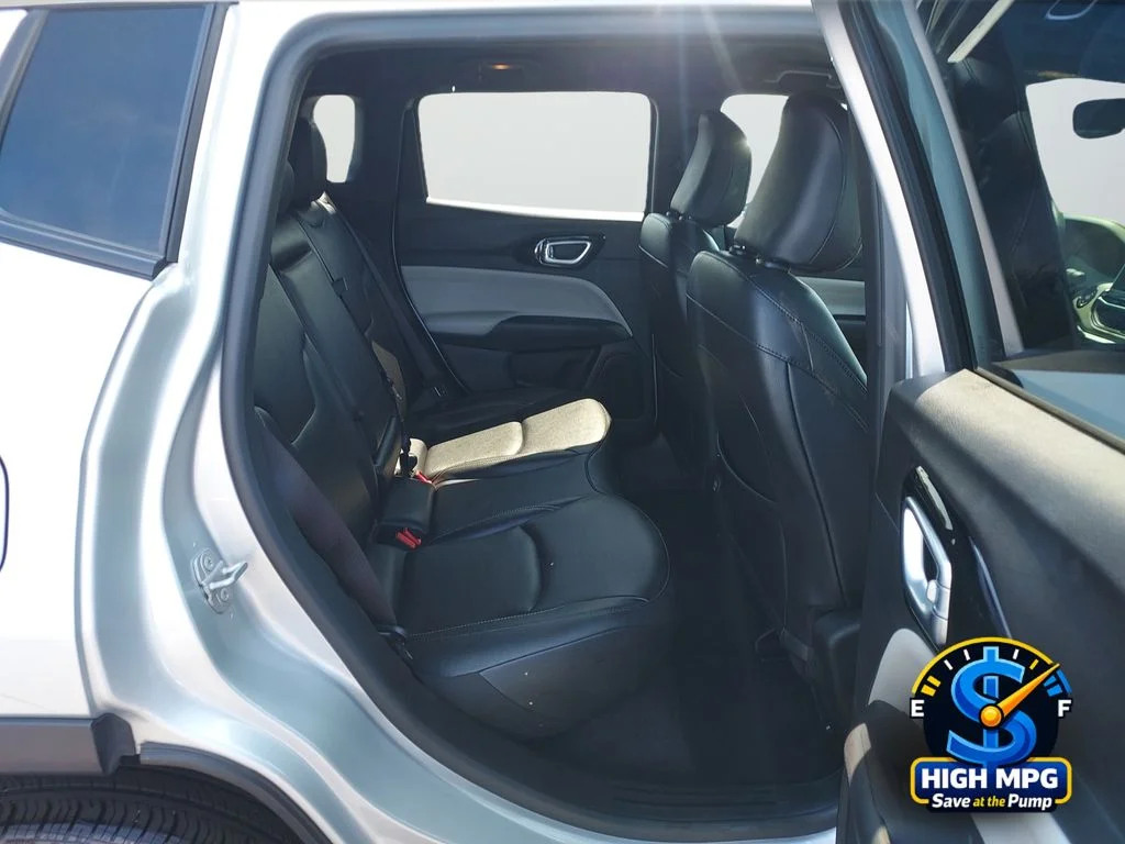 Used 2025 Silver Jeep Limited image 24