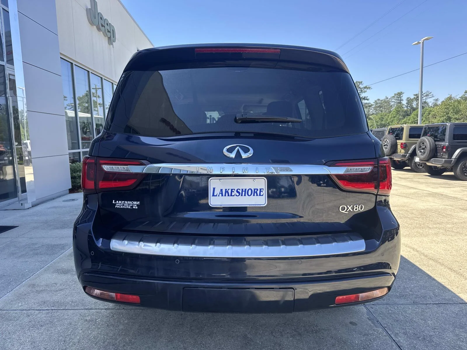 Used 2024 Blue INFINITI LUXE RWD image 6