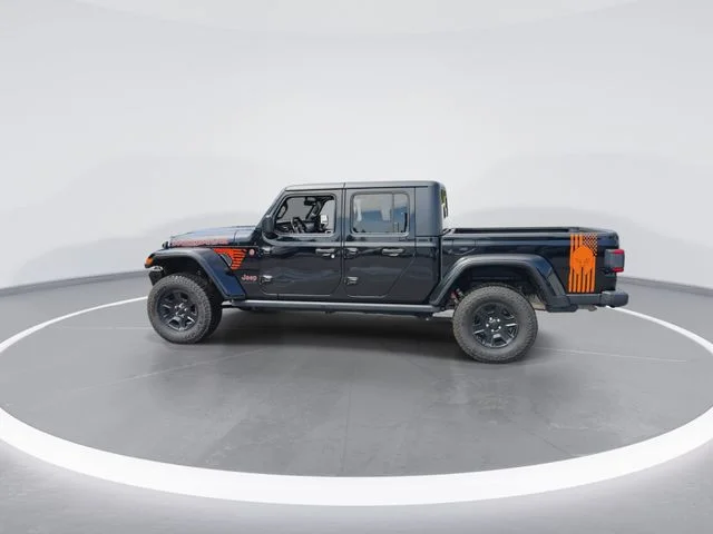 Used 2020 Black Jeep Mojave image 6