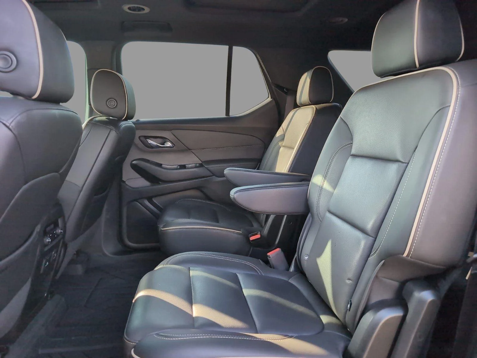 Used 2023 Sterling Gray Metallic Chevrolet Premier image 33
