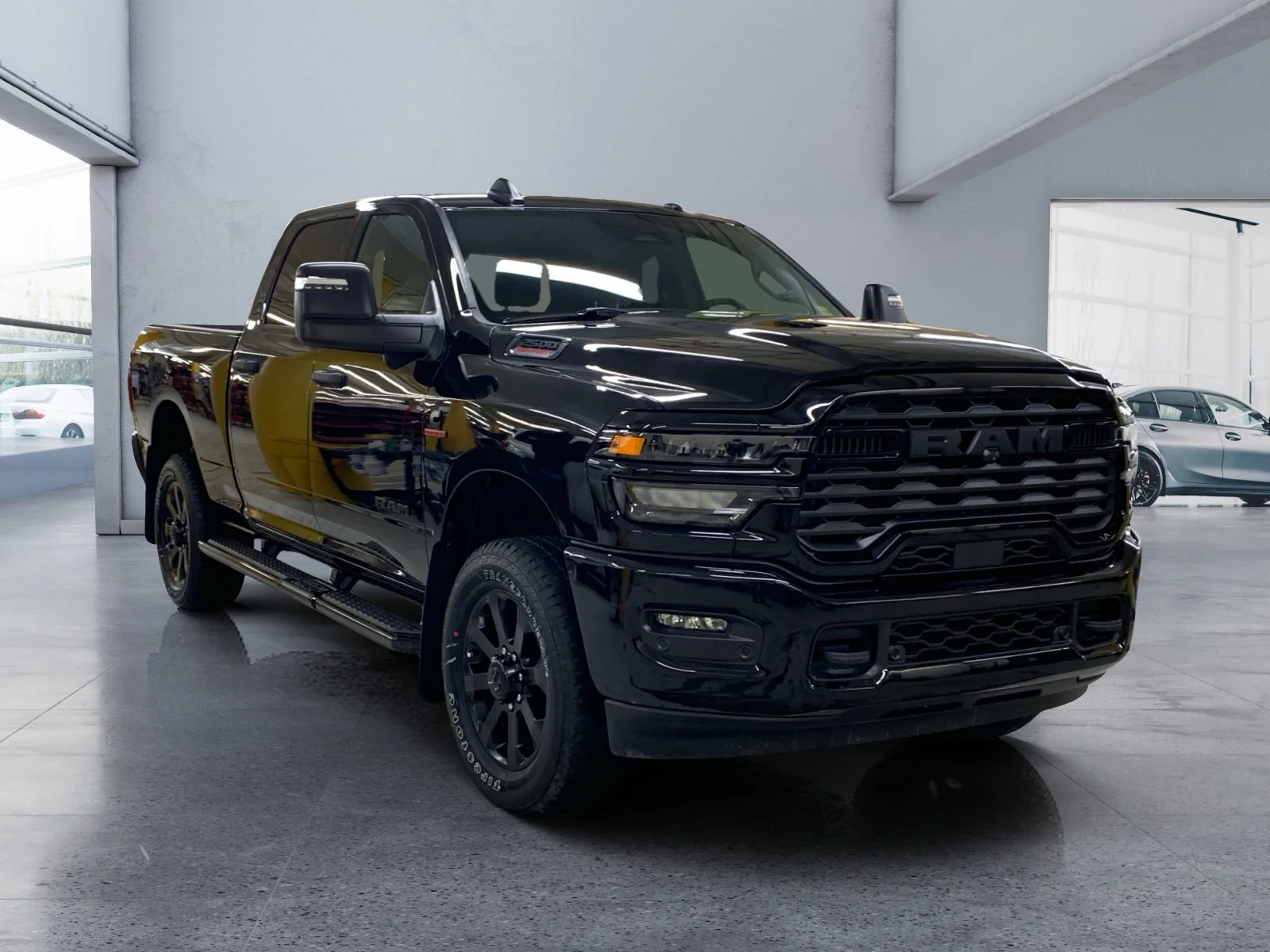 New 2026 Diamond Black Crystal Pearl Ram Big Horn image 7