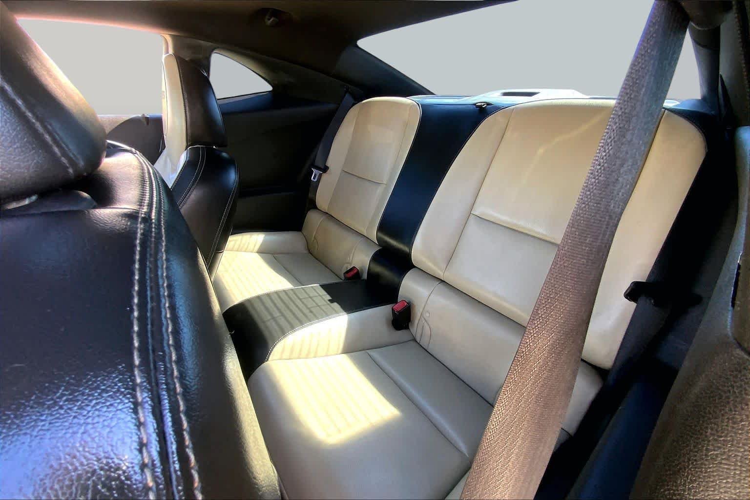 Used 2011 Summit White Chevrolet 2SS image 19