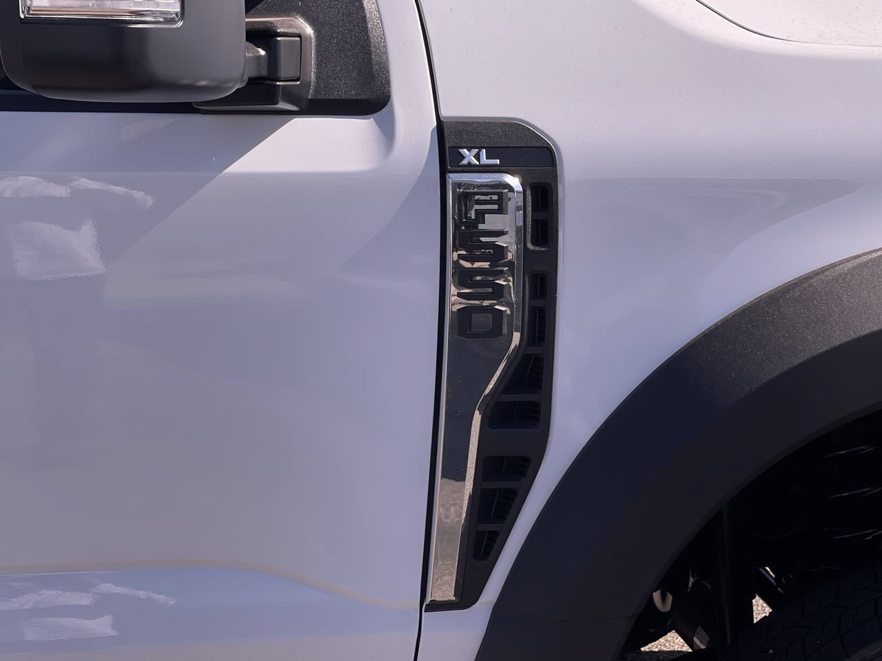 New 2026 Oxford White Ford XL image 13
