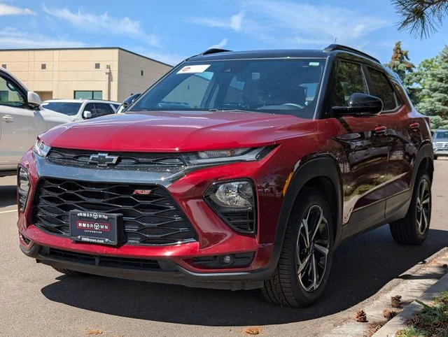 Used 2023 Crimson Chevrolet RS image 5