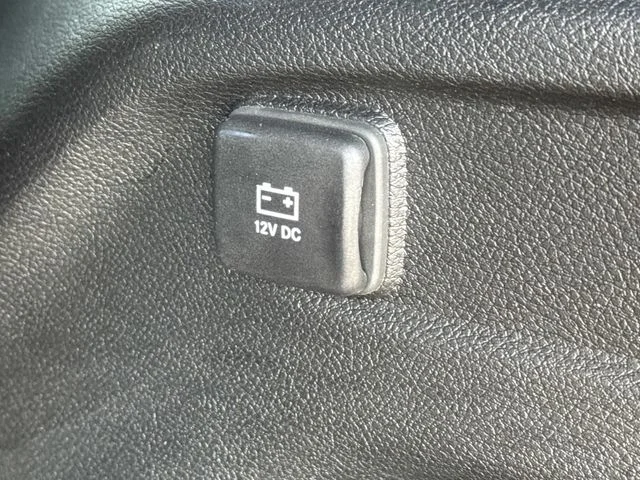 Used 2023 Black Jeep Altitude image 15