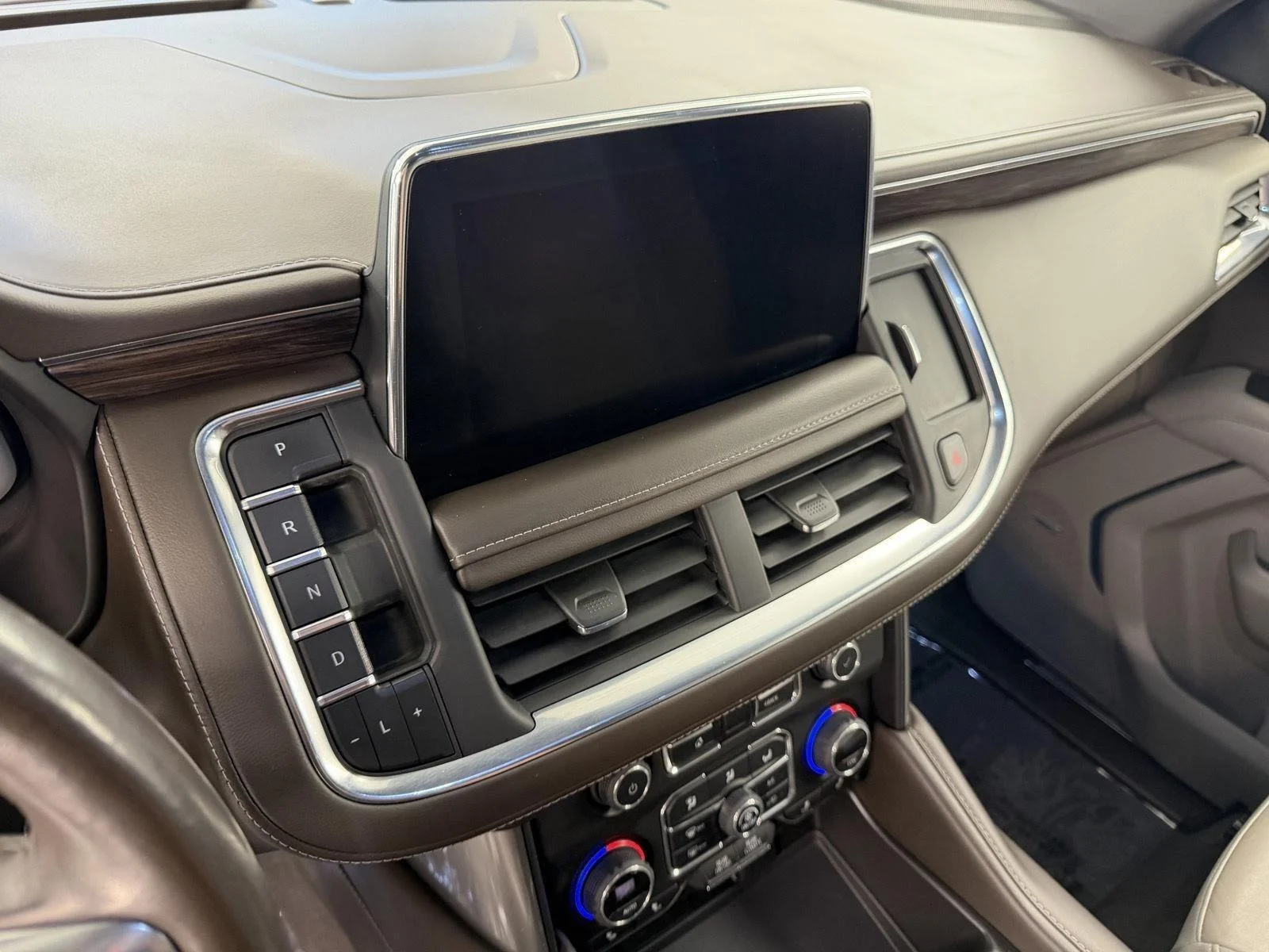 2022 Chevrolet Tahoe LT - Photo 18