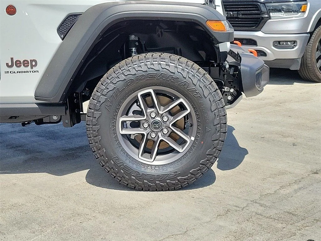 2025 Jeep Gladiator Mojave - Photo 22
