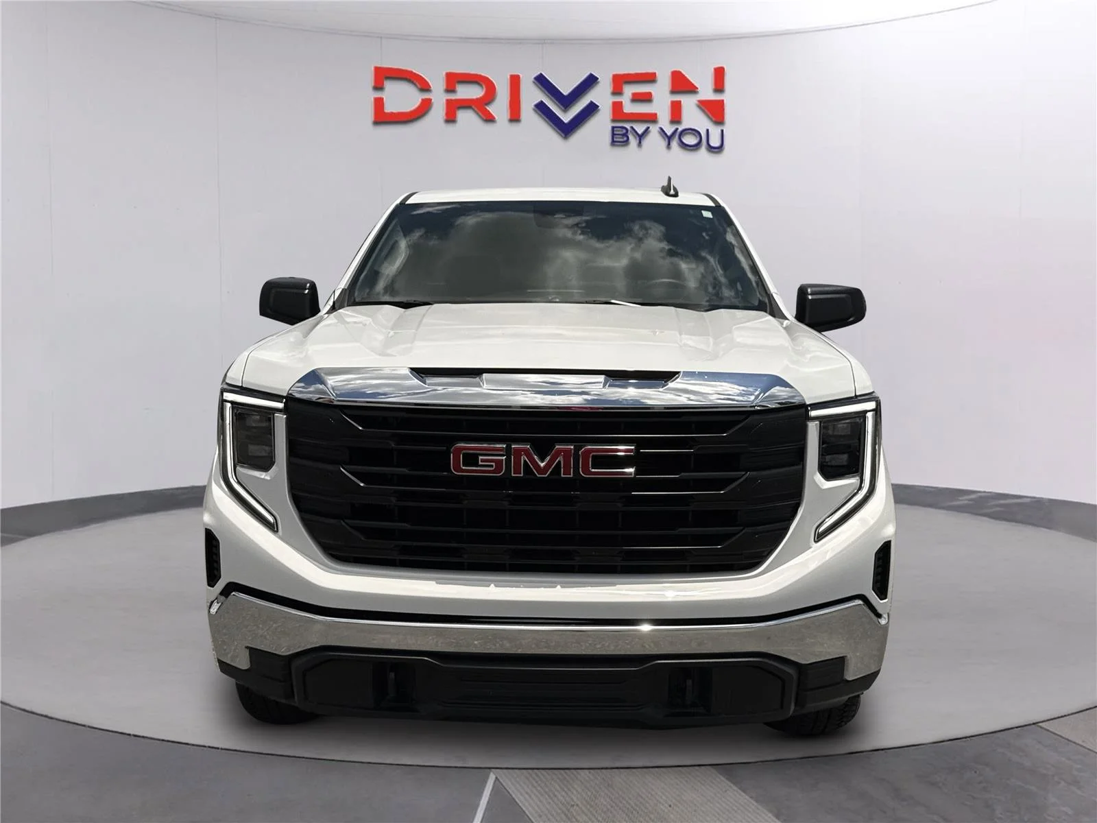 Used 2025 Summit White GMC Pro image 9