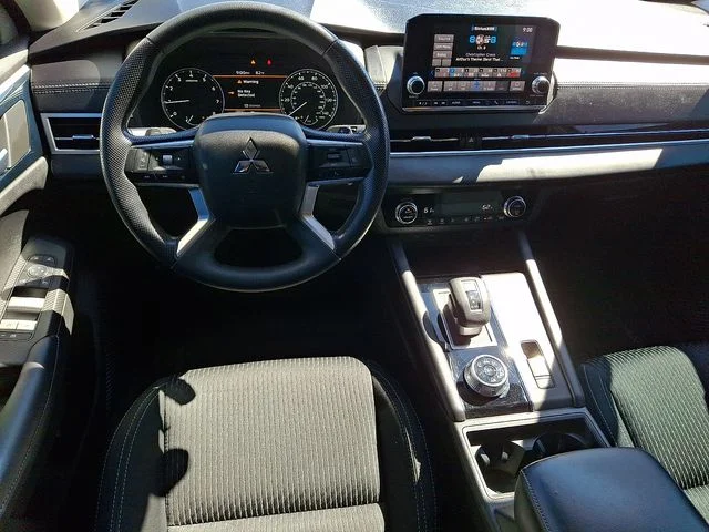 Used 2022 Black Mitsubishi ES image 12