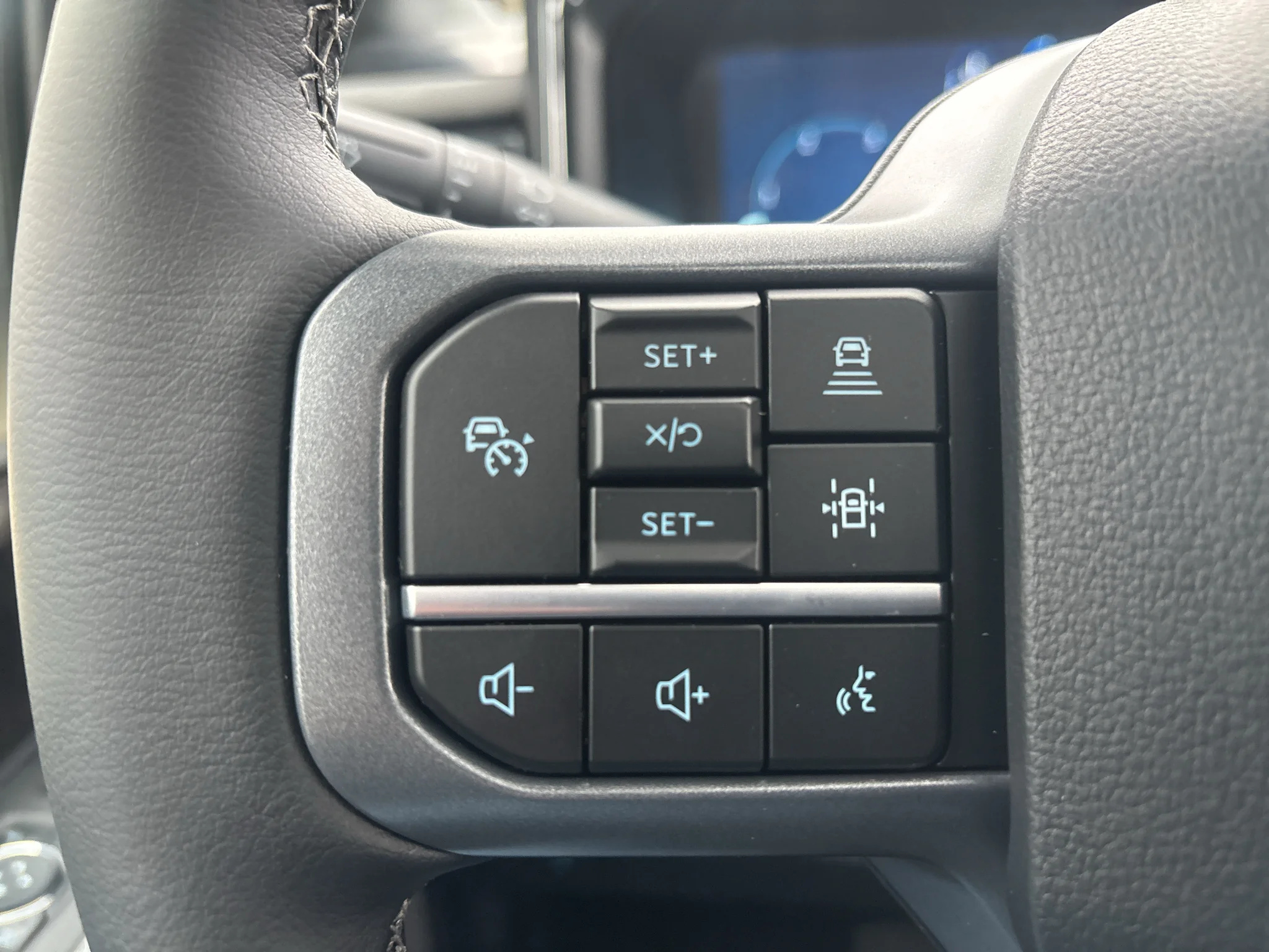New 2026 Carbonized Gray Metallic Ford F-350® Lariat® image 20