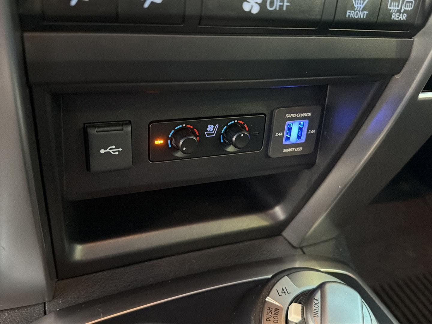 Used 2024 Wind Chill Pearl Toyota Limited image 28