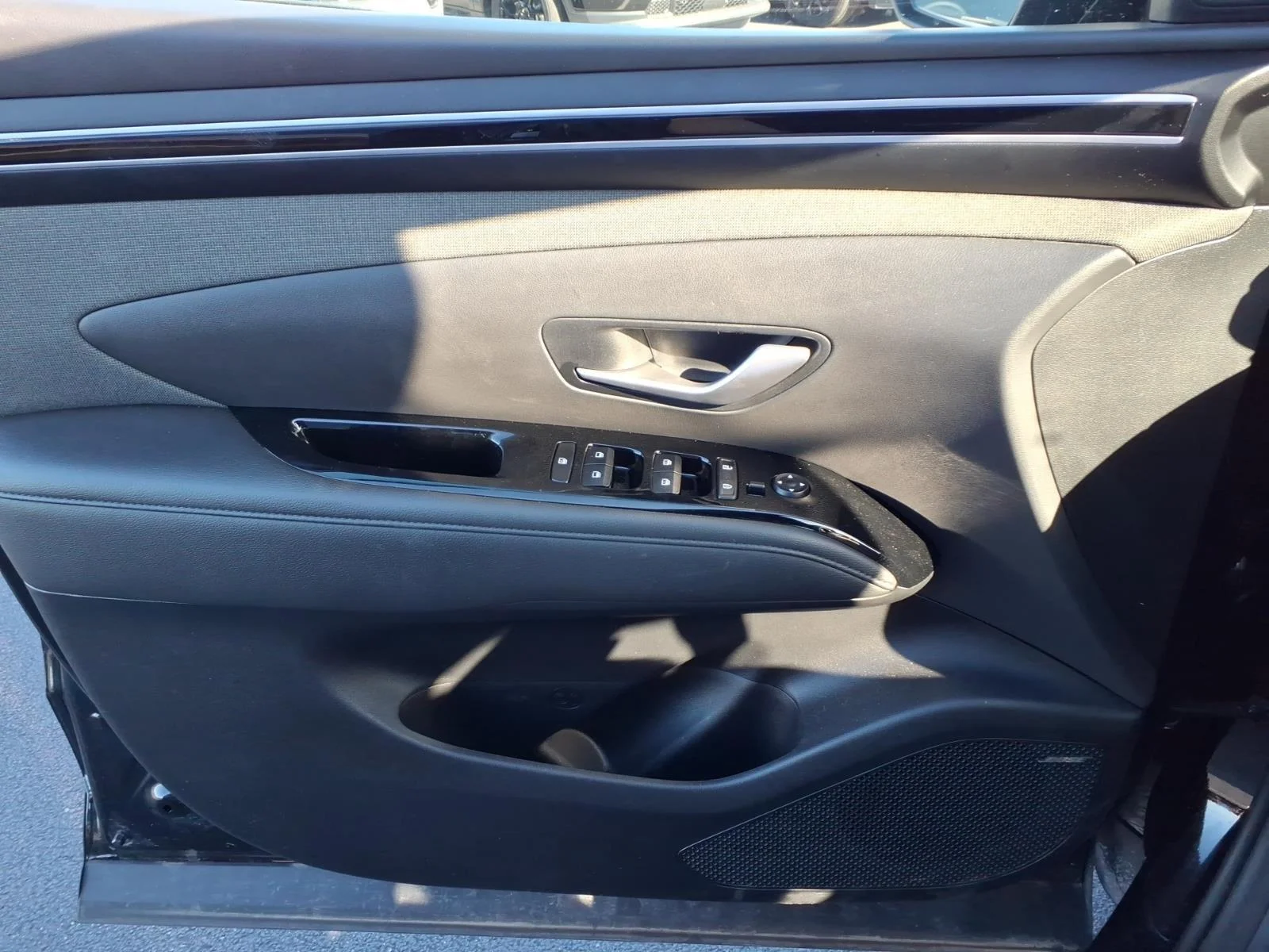 Used 2023 Phantom Black Hyundai Limited image 23