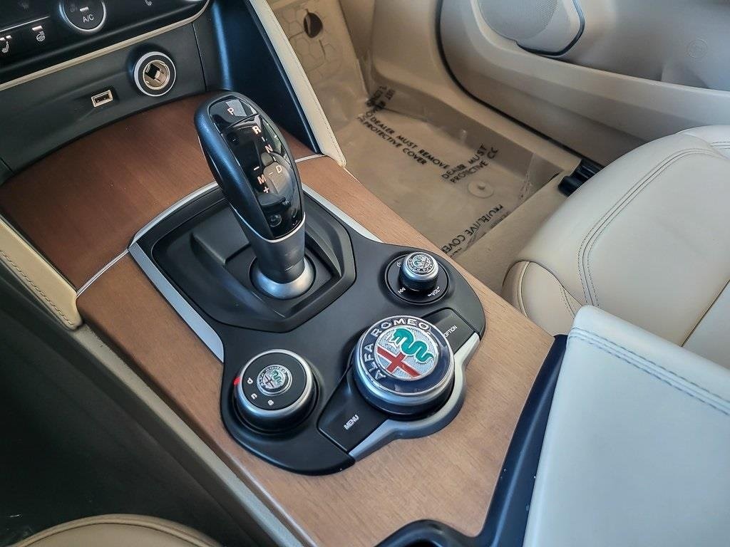 2019 ALFA ROMEO STELVIO - Image 16