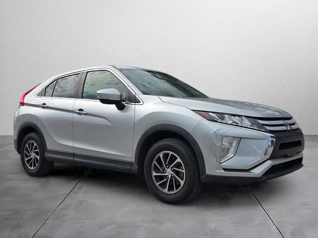 Used 2020 Silver Mitsubishi ES image 6