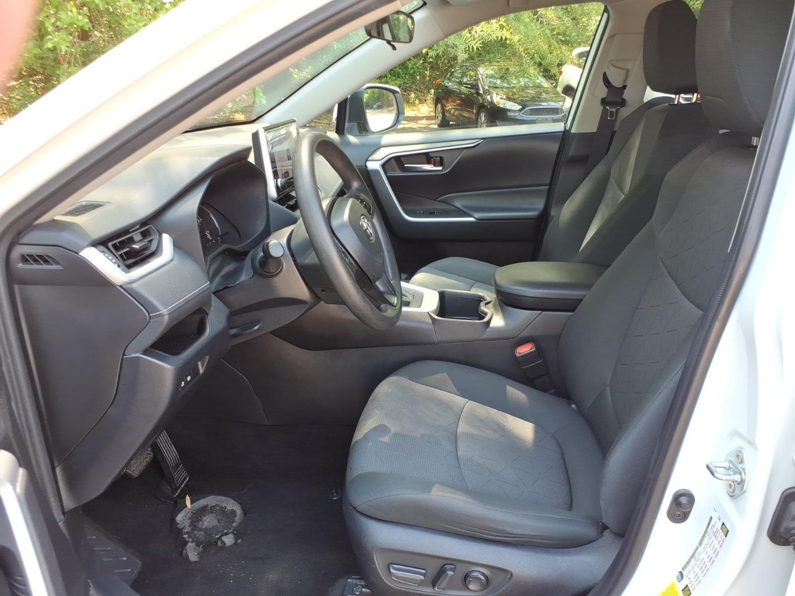 Used 2024  TOYOTA  image 15