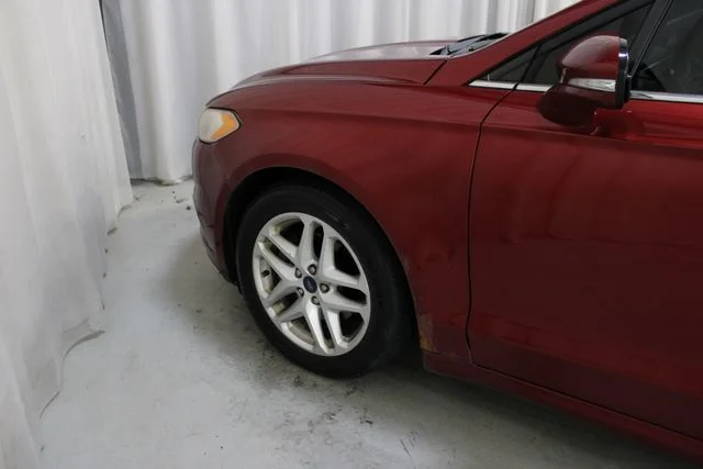 Used 2014 Red Ford SE image 29