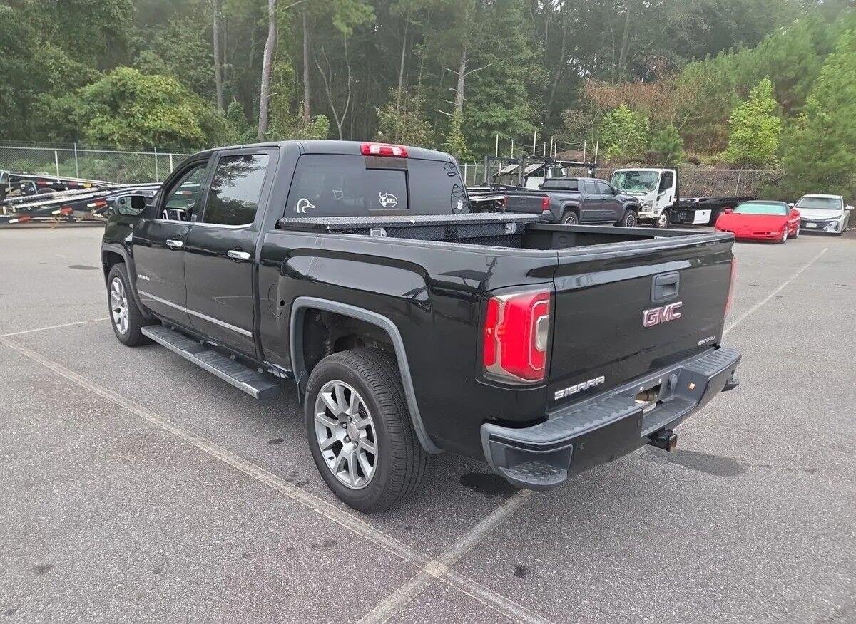 Used 2017 Onyx Black GMC Denali image 2