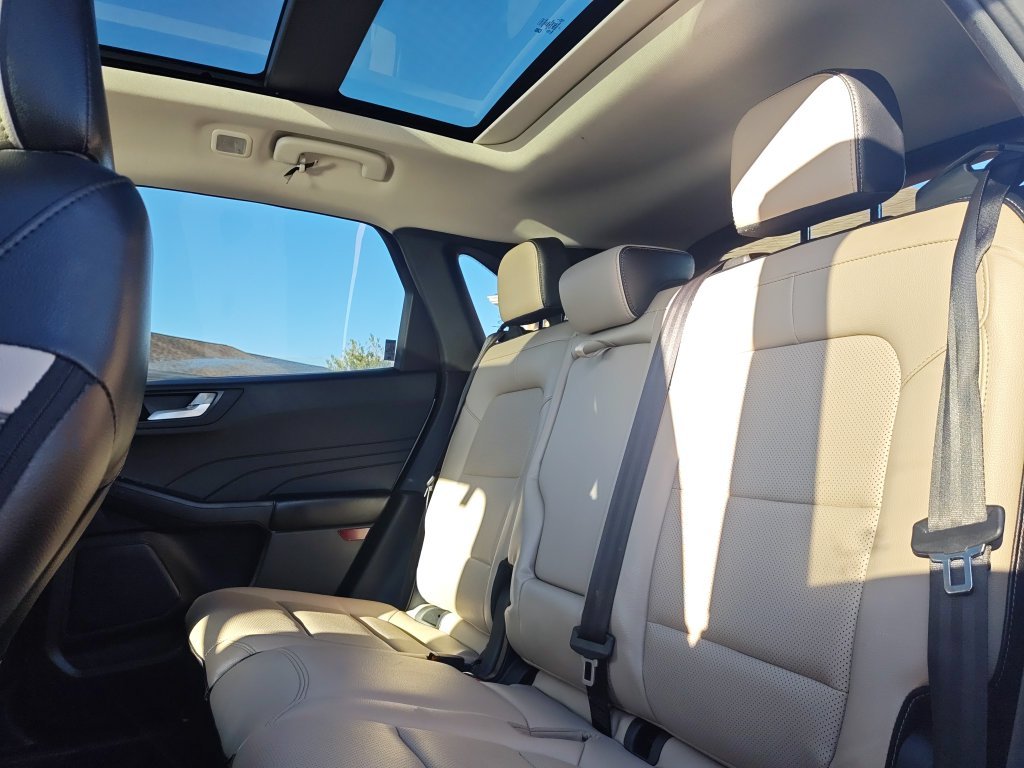 Used 2022 White Ford SEL image 14