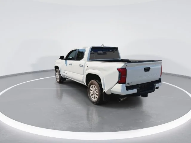 Used 2025 White Toyota SR5 image 7