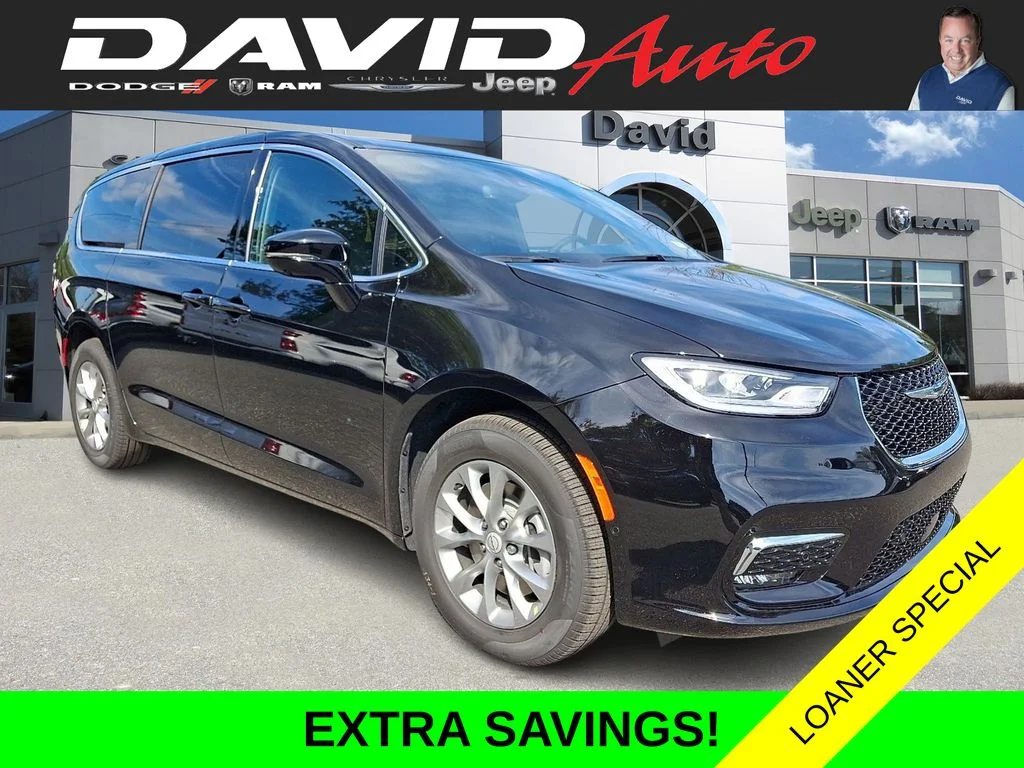 2026 Chrysler Pacifica Select AWD's photo