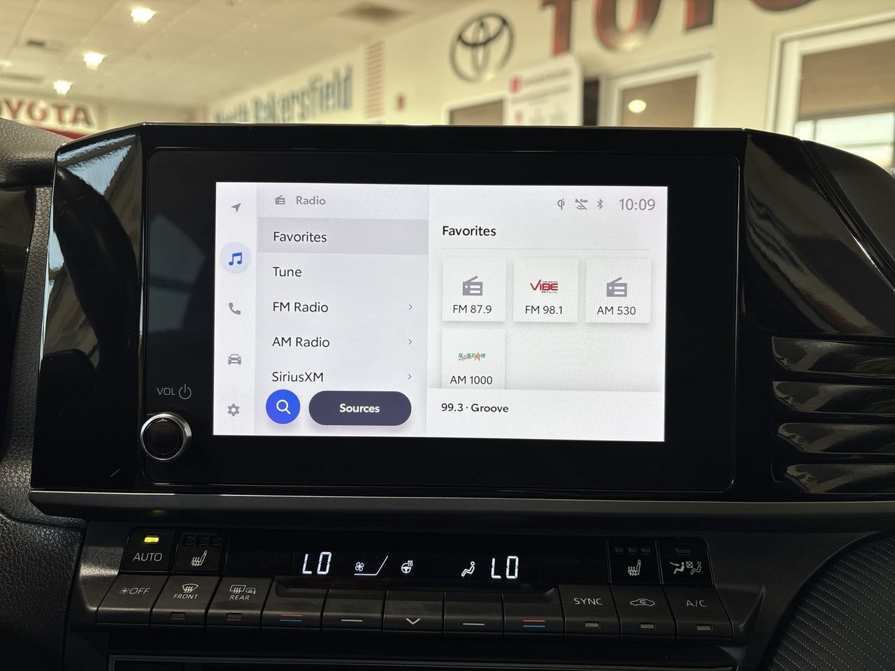 Certified Used 2025 Ice Toyota SE image 17