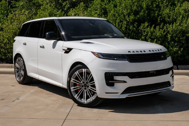 New 2027 Fuji White Land Rover Dynamic SE image 7