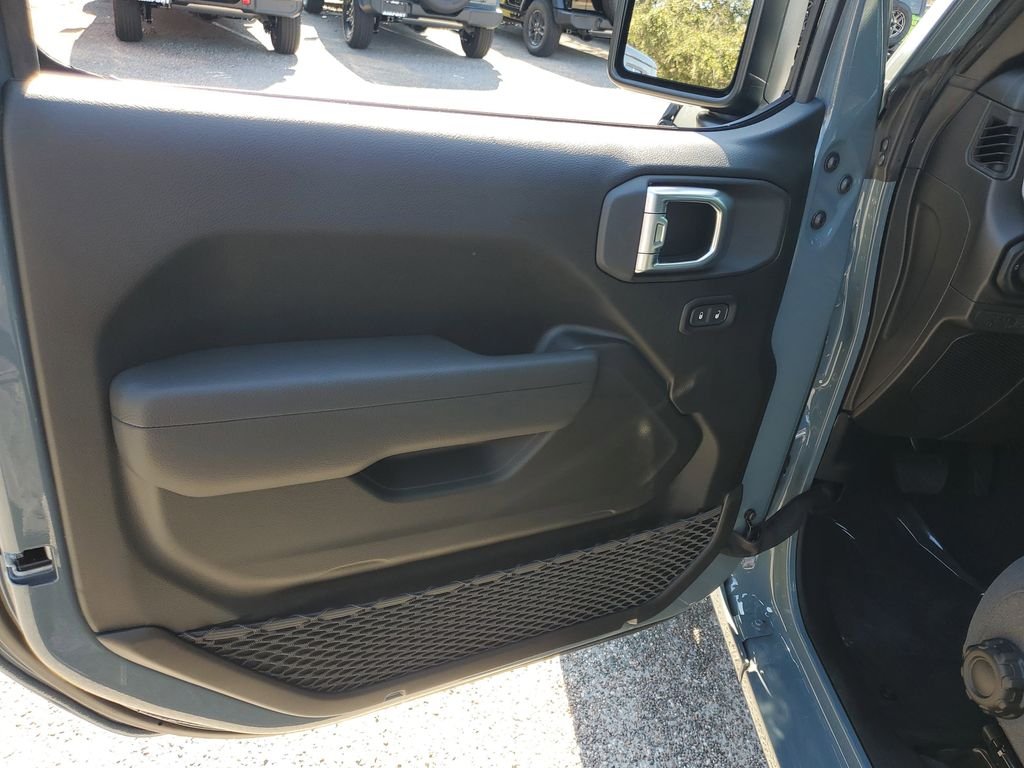 New 2026 Anvil Clear-Coat Exterior Paint Jeep Sport image 7