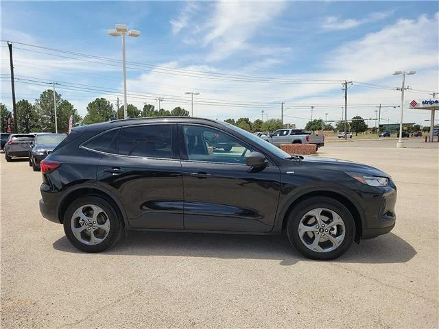 Used 2025 Agate Black Metallic Ford ST-Line All-Wheel Drive image 6