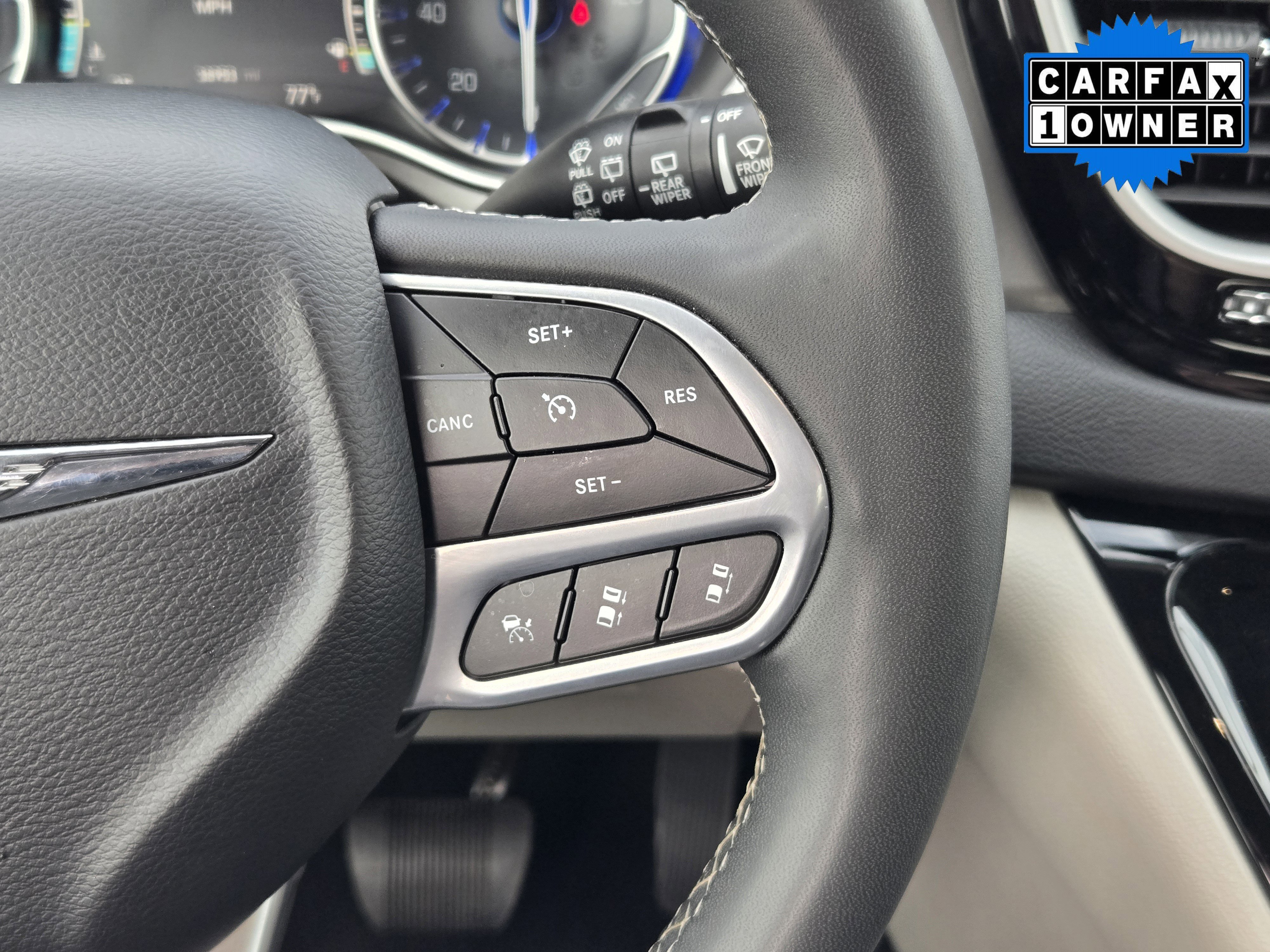 Used 2024 Diamond Black Chrysler Touring L image 25
