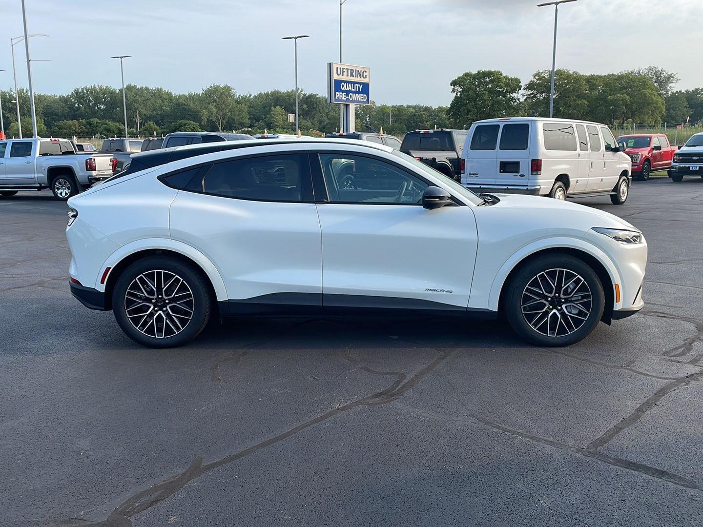 Used 2025 Star White Ford Premium image 6